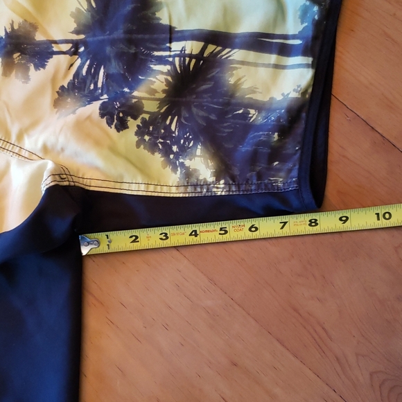 Gap Large Swim Shorts. - Picture 4 of 4